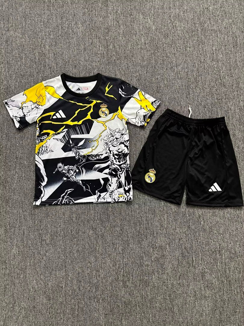 KIT NIÑO REAL MADRID 2025/26 EQUIPACIÓN ESPECIAL