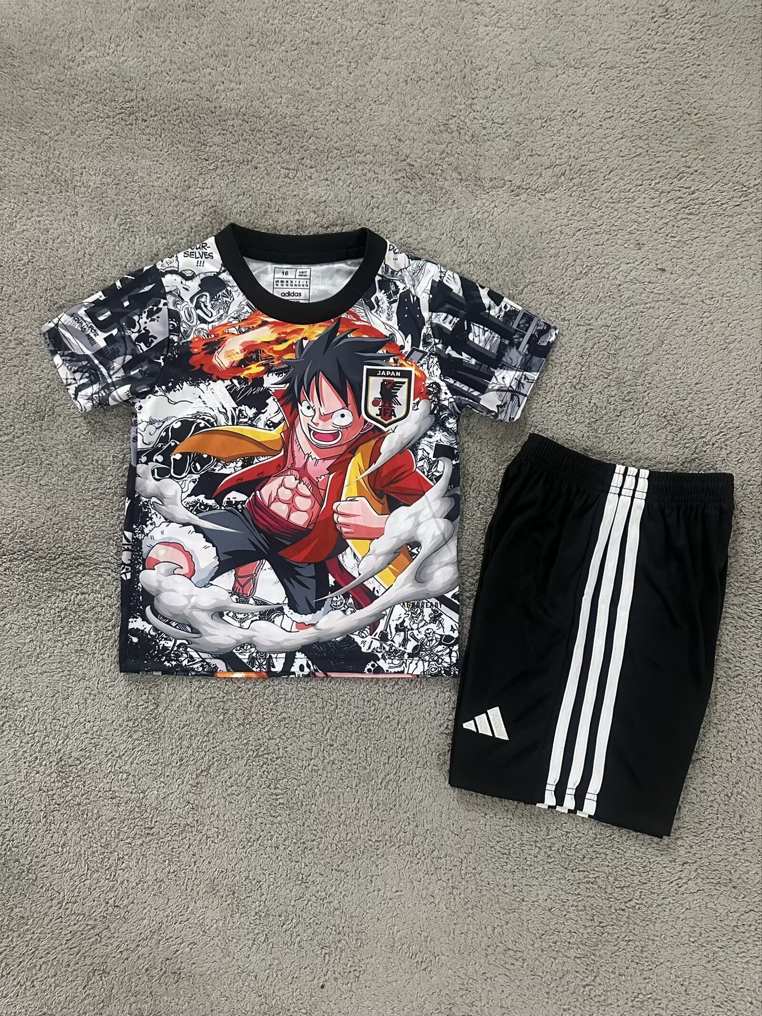 CONJUNTO DE NIÑO JAPON  EQUIPACION ESPECIAL ONEPIECE