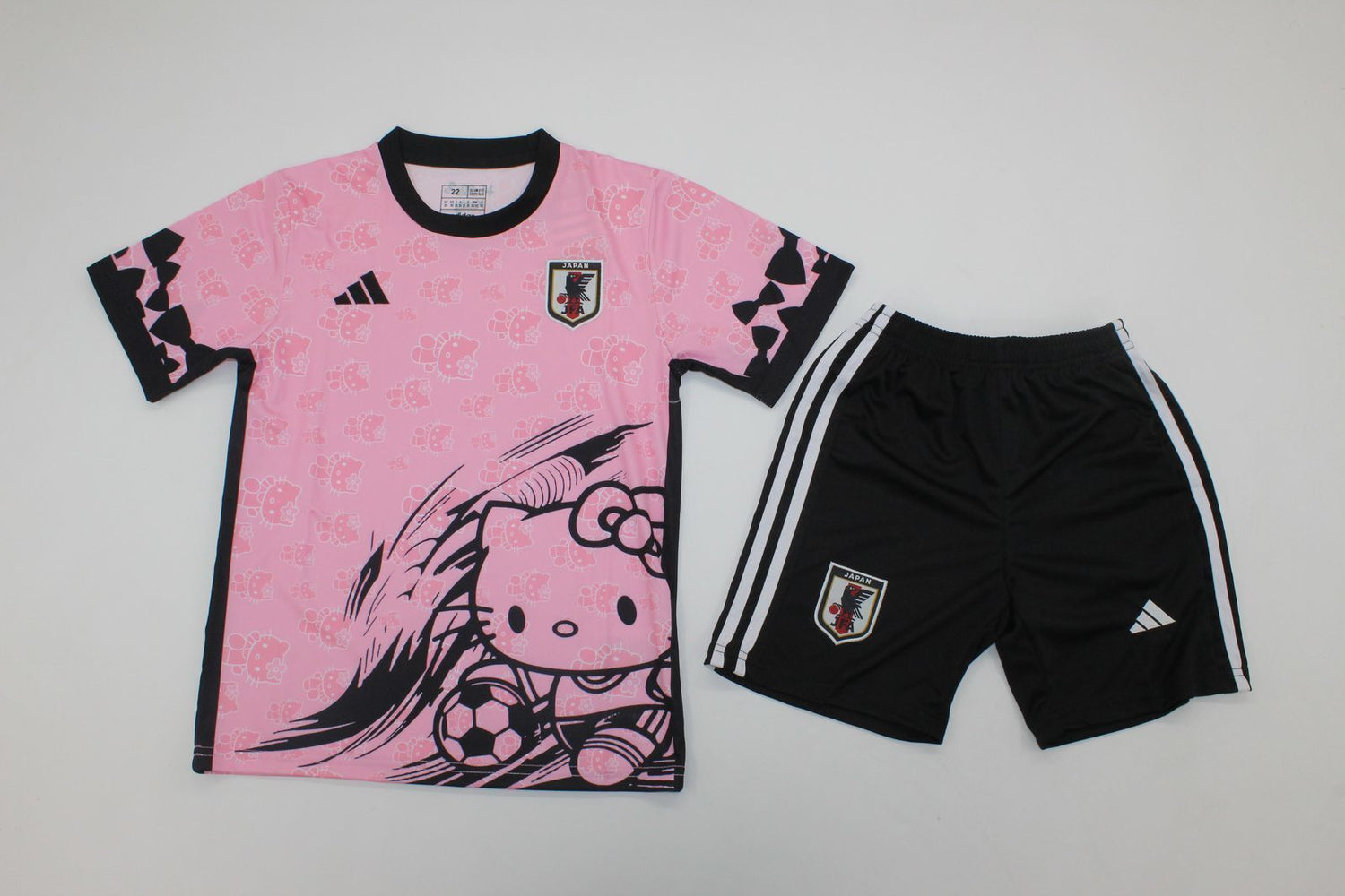CONJUNTO DE NIÑO JAPON  EQUIPACION ESPECIAL HELLO KITTY