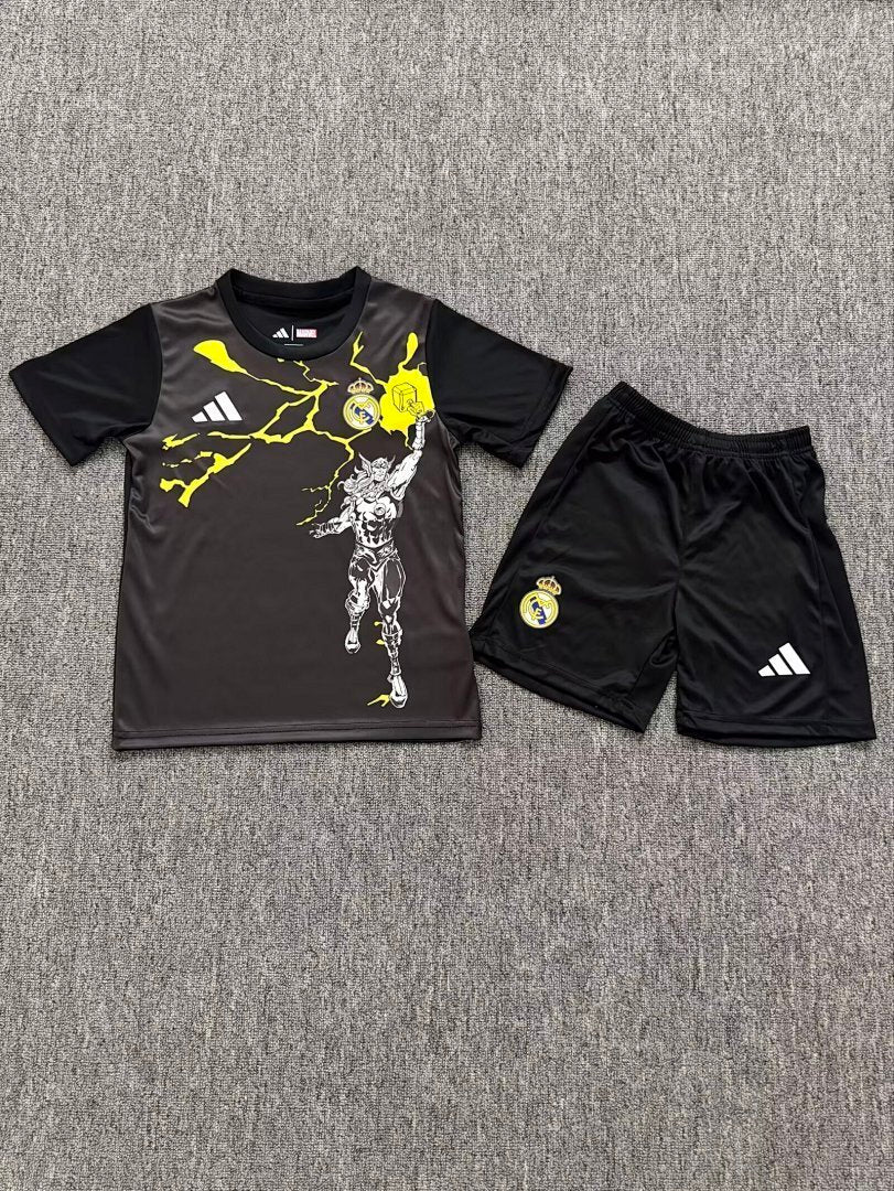 KIT NIÑO REAL MADRID 2025/26 EQUIPACIÓN ESPECIAL