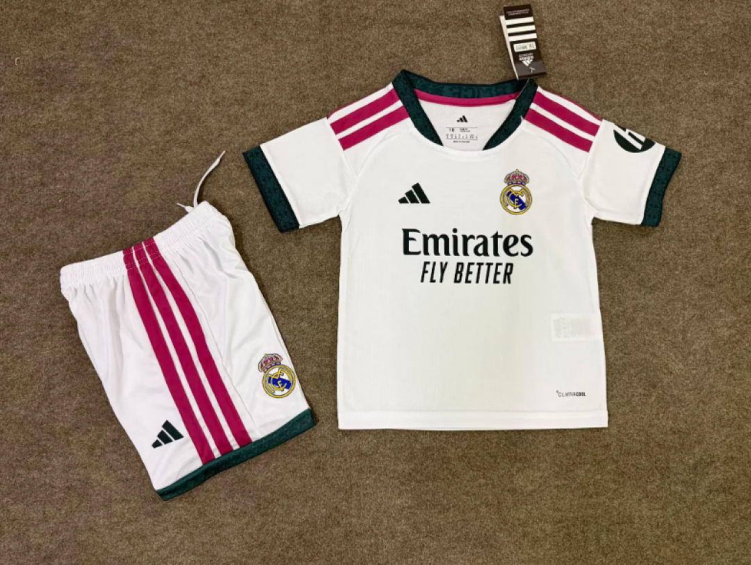 KIT NIÑO REAL MADRID 2026/27 1A EQUIPACIÓN